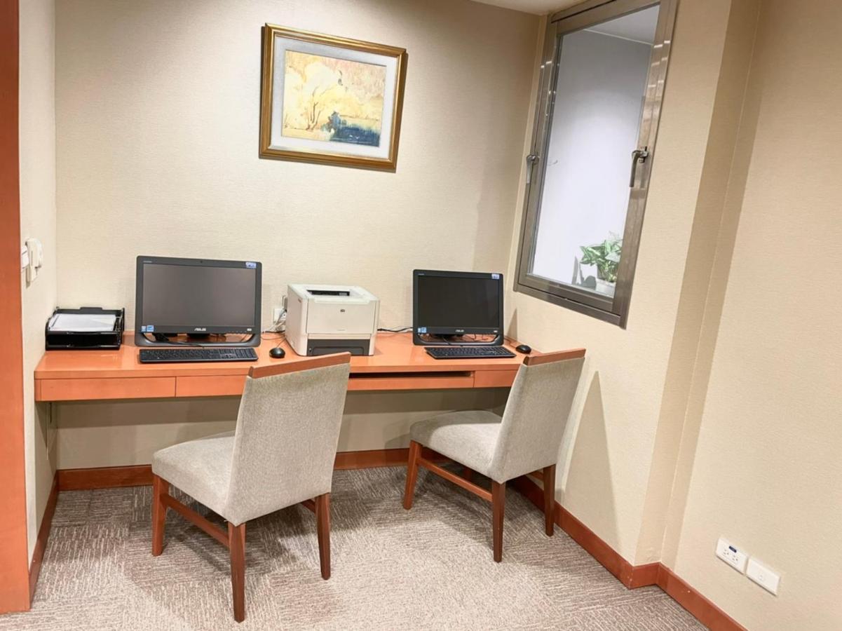 ז'ונגלי Le Midi Hotel Jungli מראה חיצוני תמונה