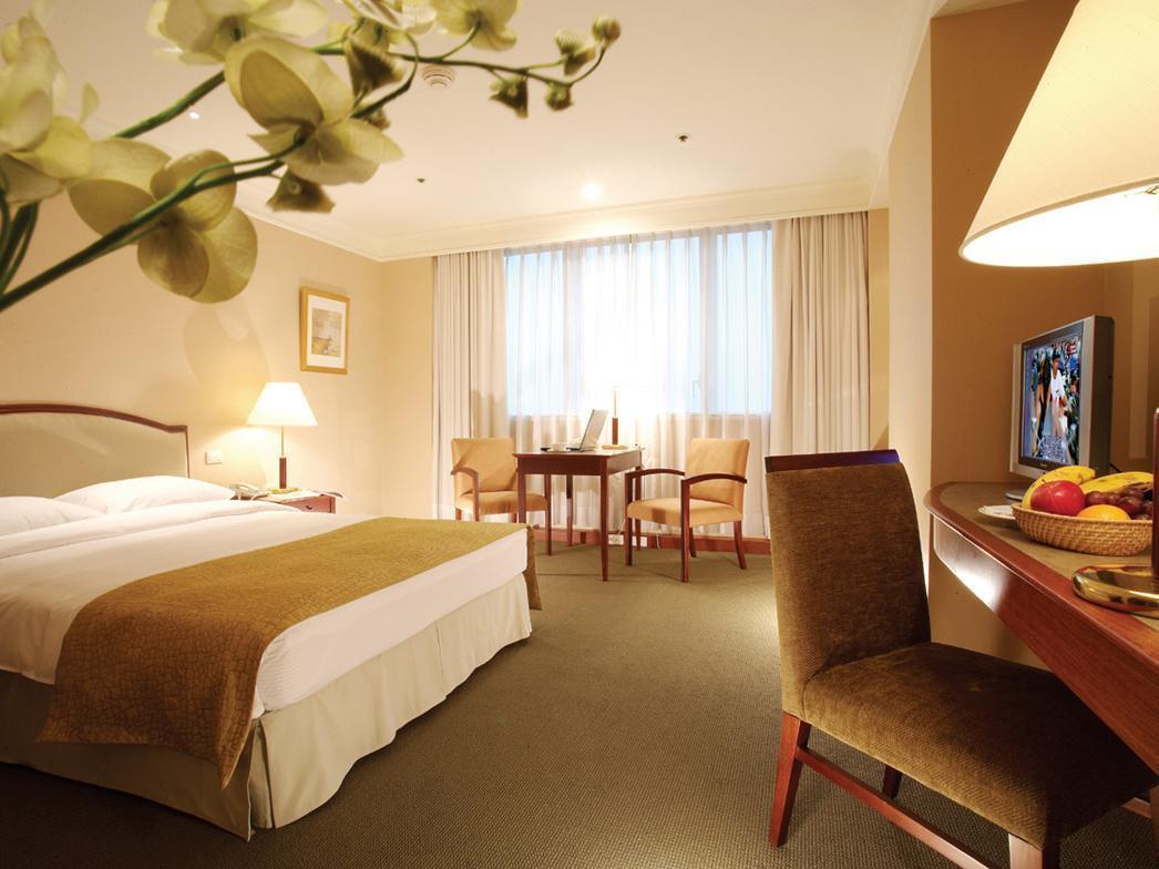 ז'ונגלי Le Midi Hotel Jungli מראה חיצוני תמונה