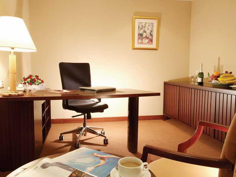 ז'ונגלי Le Midi Hotel Jungli חדר תמונה